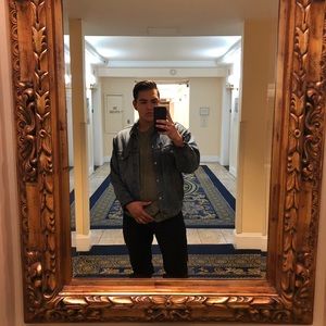 Meet your Posher, Christian